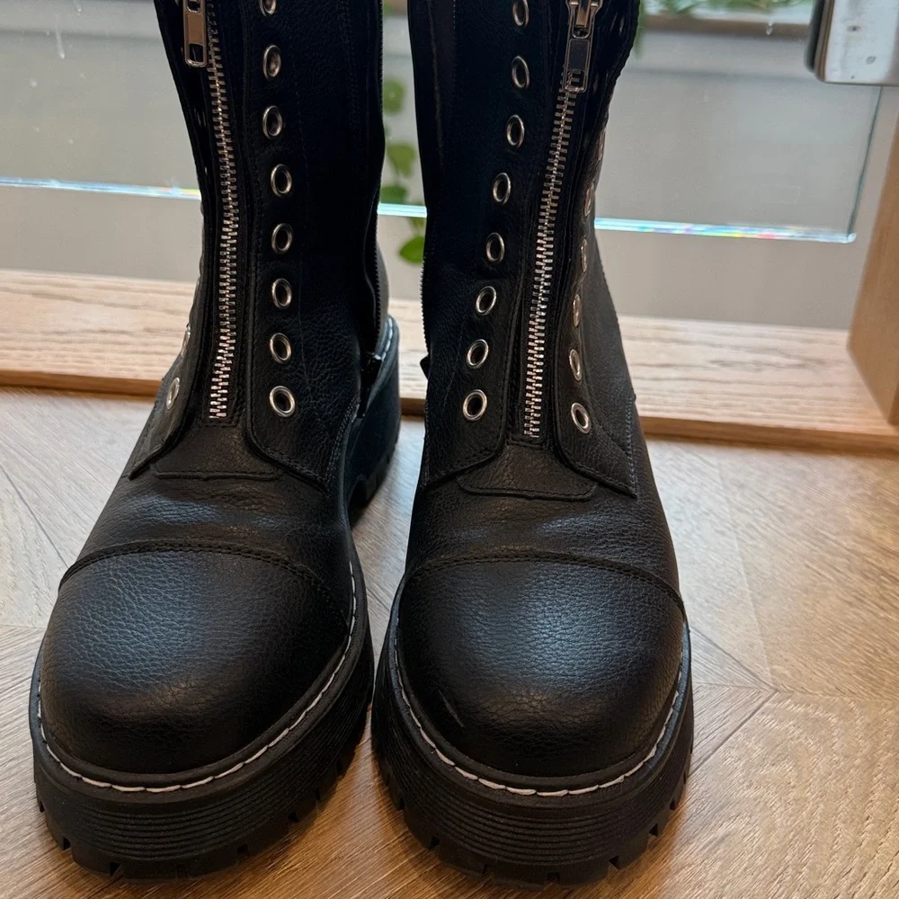 No Boundaries Women's Zip Front Combat Boots Size 10 Black Memory Foam - Picture 5 of 7